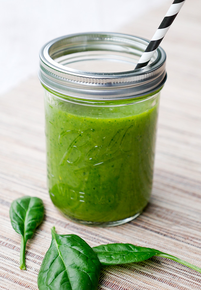 Green smoothie with spinach, orange and banana in pregnancy